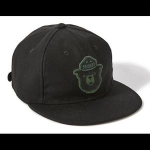 Filson Smokey the bear flat brim hat